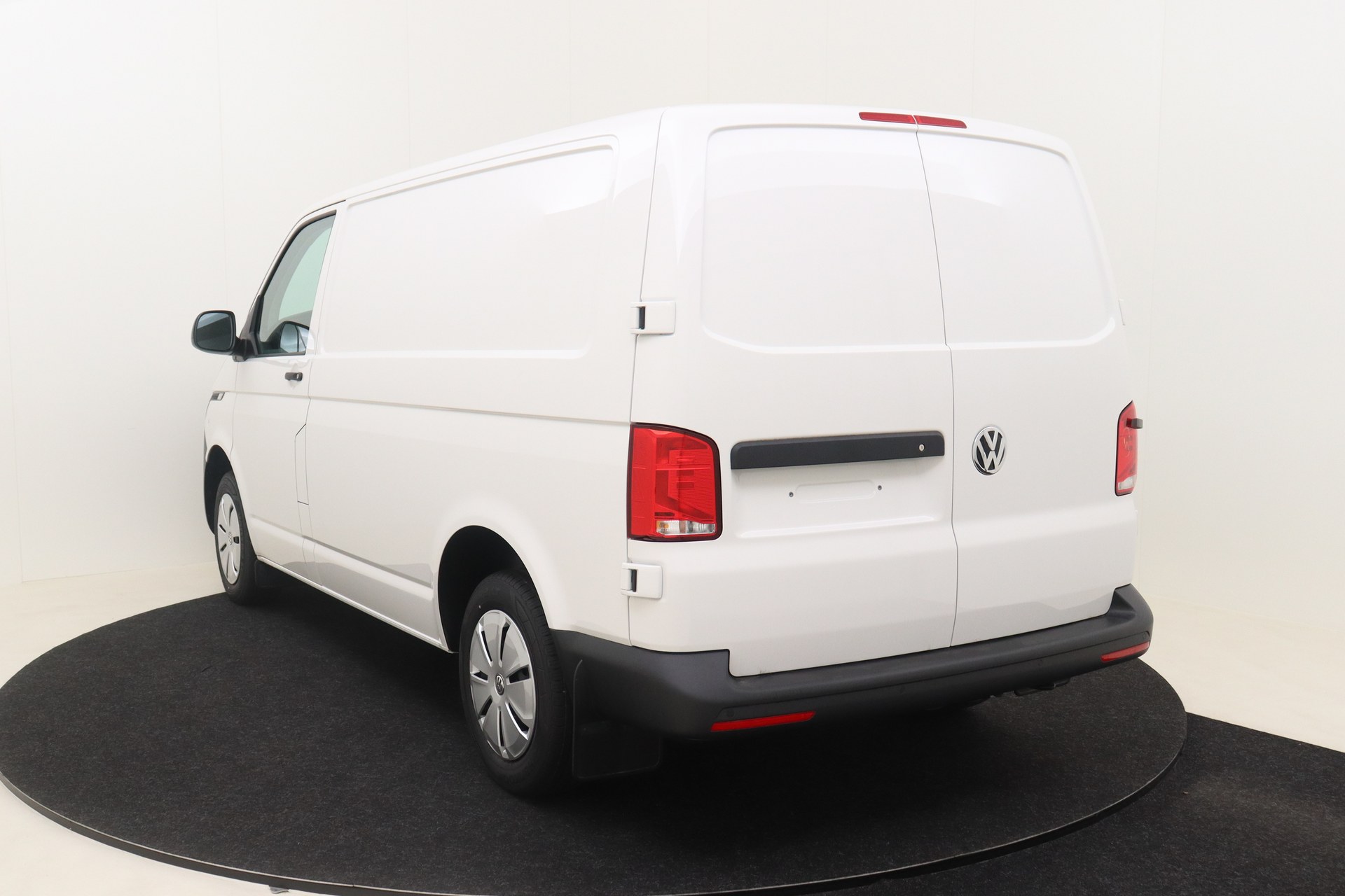 VOLKSWAGEN T6 Transporter   2.0 TDI EU6 150ch 6M Van SWB