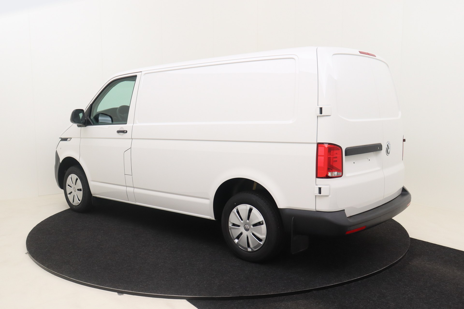 VOLKSWAGEN T6 Transporter   2.0 TDI EU6 150ch 6M Van SWB