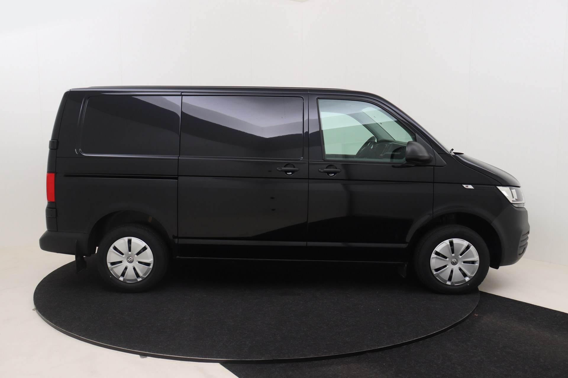 VOLKSWAGEN T6 Transporter   2.0 TDI 110ch 5M Van SWB