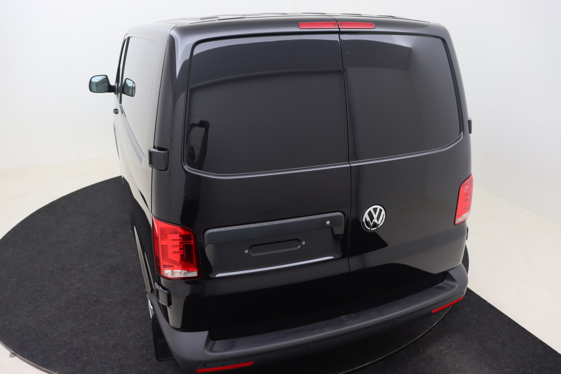 VOLKSWAGEN T6 Transporter   2.0 TDI 110ch 5M Van SWB