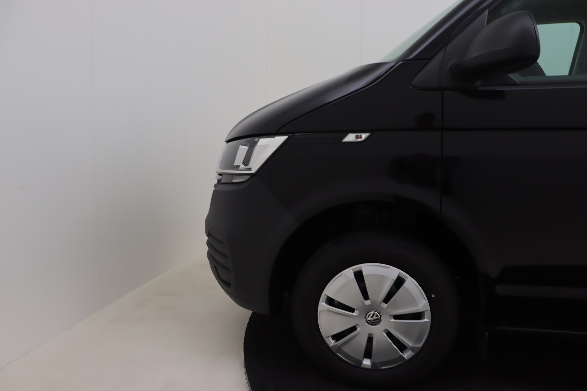 VOLKSWAGEN T6 Transporter   2.0 TDI 110ch 5M Van SWB