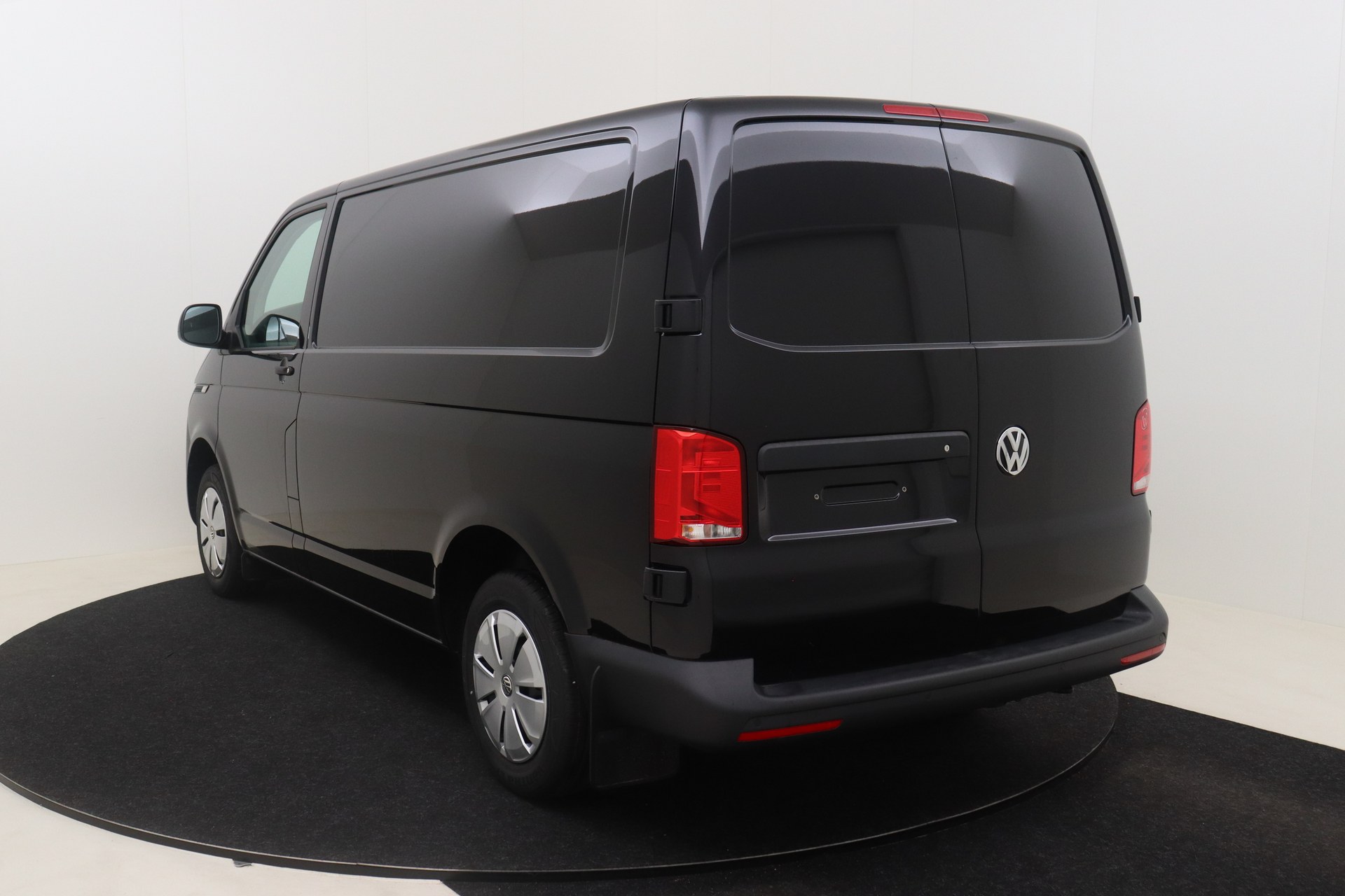 VOLKSWAGEN T6 Transporter   2.0 TDI 110ch 5M Van SWB