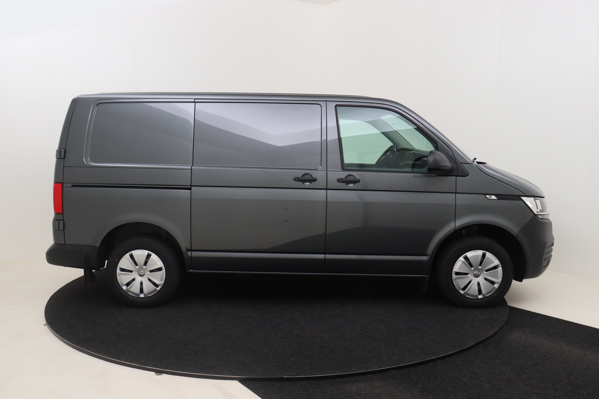 VOLKSWAGEN T6 Transporter   2.0 TDI 110ch 5M Van SWB