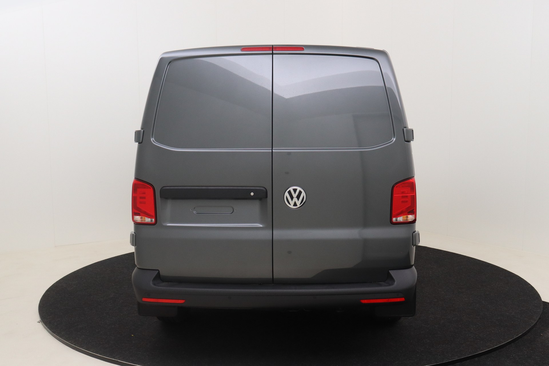 VOLKSWAGEN T6 Transporter   2.0 TDI 110ch 5M Van SWB