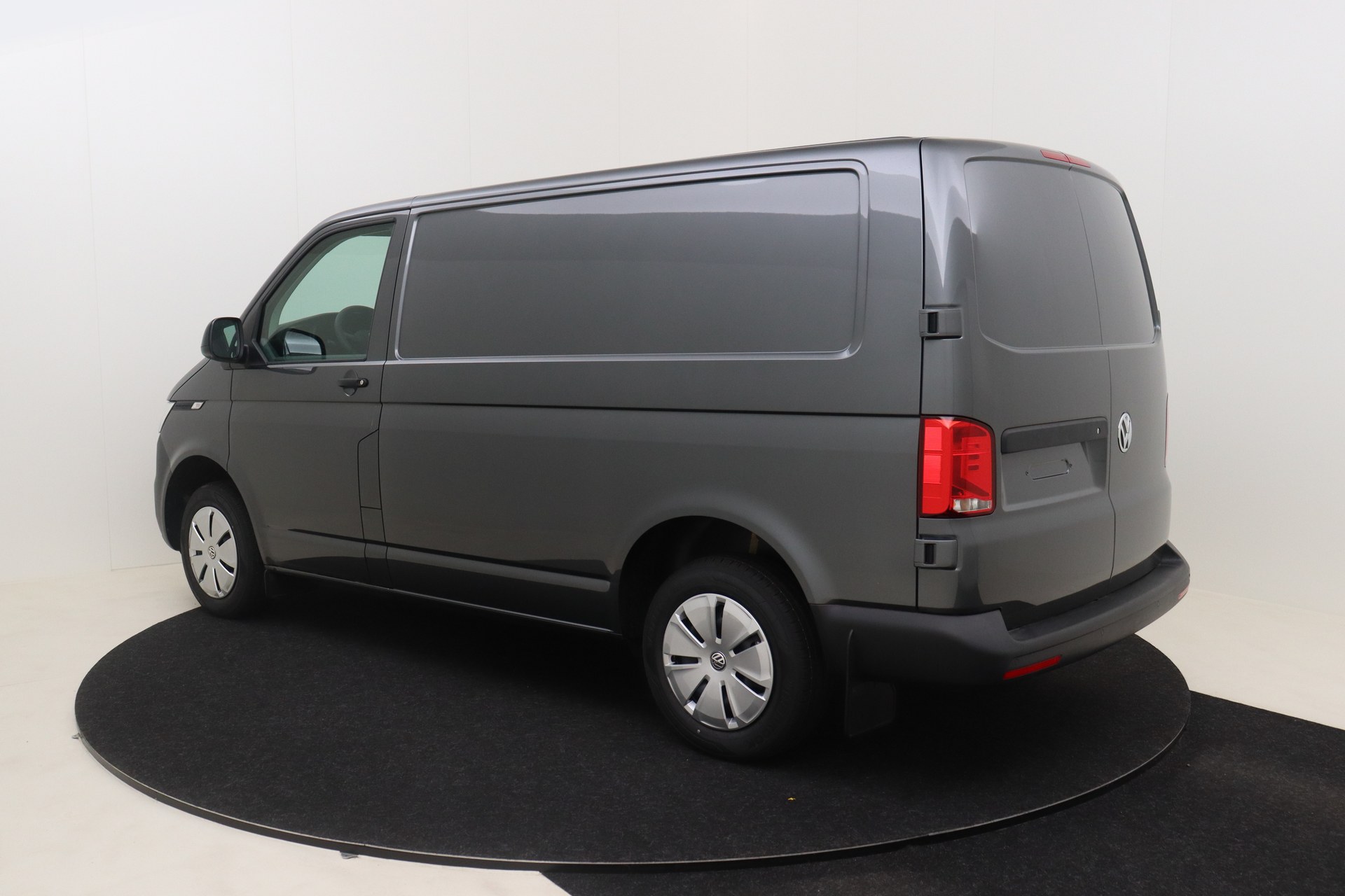 VOLKSWAGEN T6 Transporter   2.0 TDI 110ch 5M Van SWB