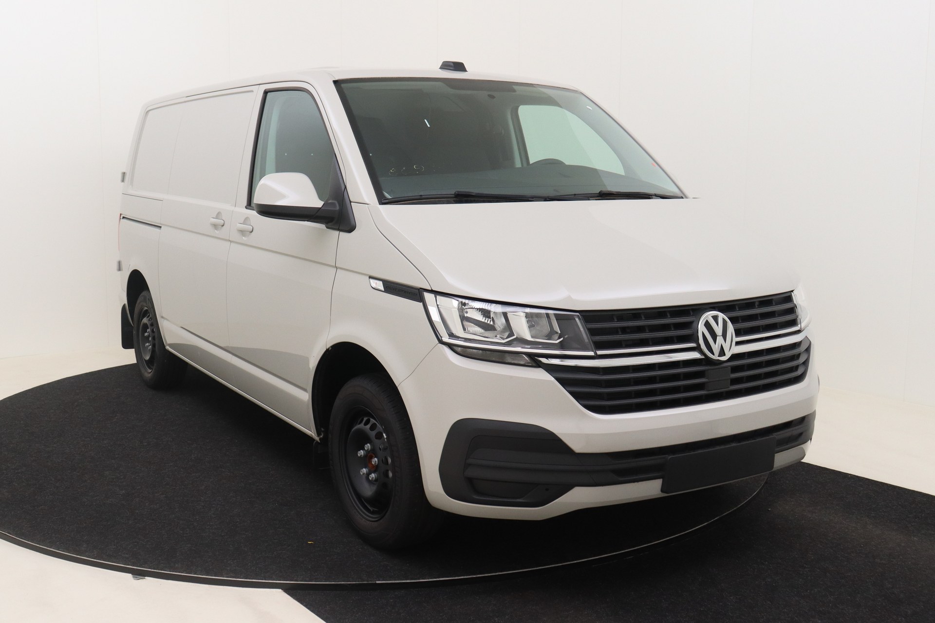 VOLKSWAGEN T6 Transporter   2.0 TDI 110ch 5M Van SWB