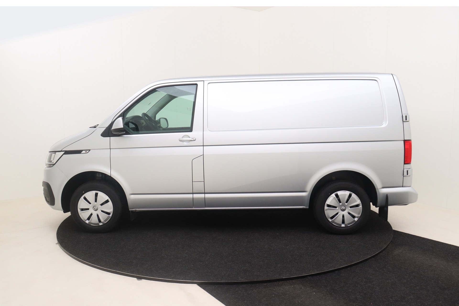 VOLKSWAGEN T6 Transporter   2.0 TDI EU6 150ch 6M Van SWB