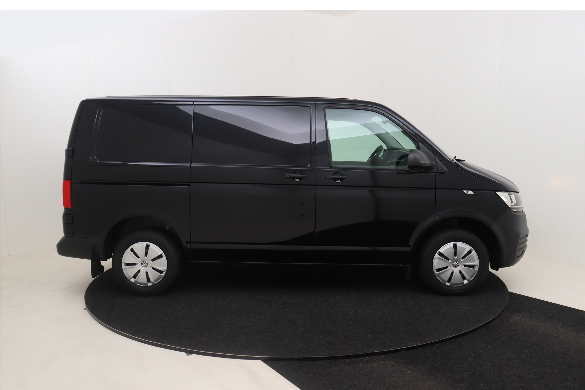 VOLKSWAGEN T6 Transporter   2.0 TDI 110ch 5M Van SWB