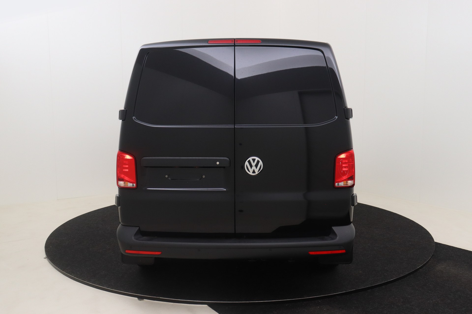 VOLKSWAGEN T6 Transporter   2.0 TDI 110ch 5M Van SWB