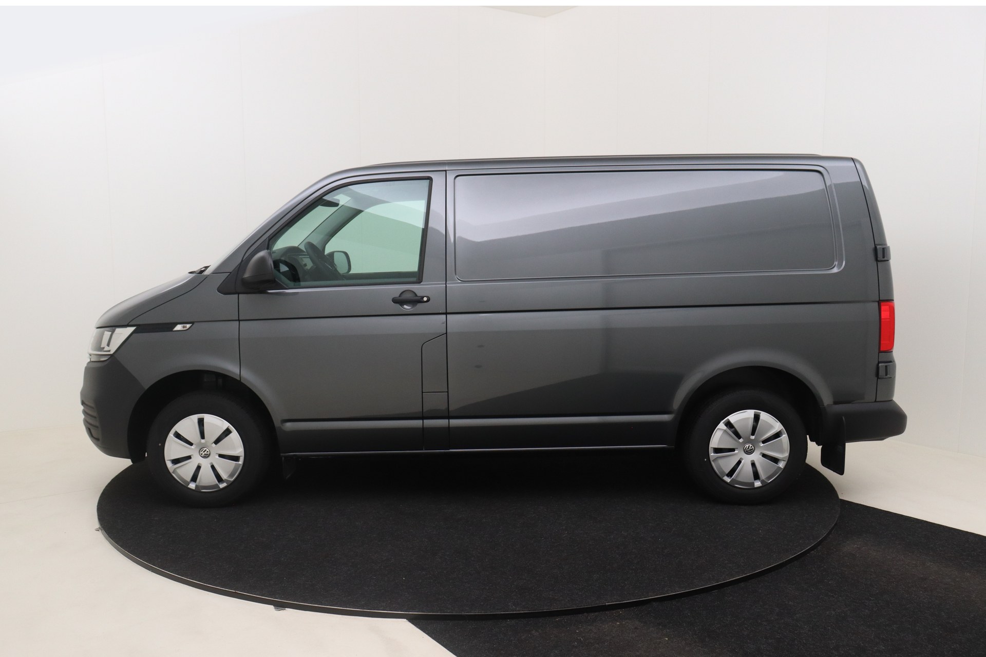 VOLKSWAGEN T6 Transporter   2.0 TDI 110ch 5M Van SWB