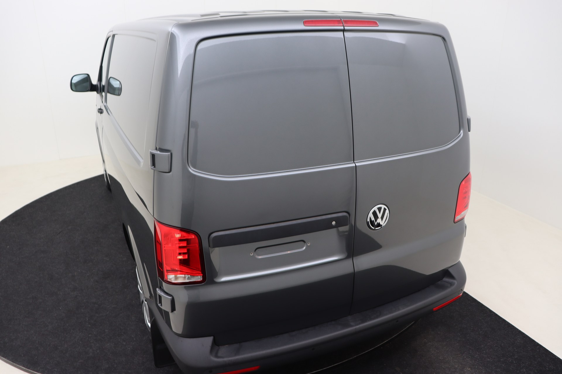 VOLKSWAGEN T6 Transporter   2.0 TDI 110ch 5M Van SWB