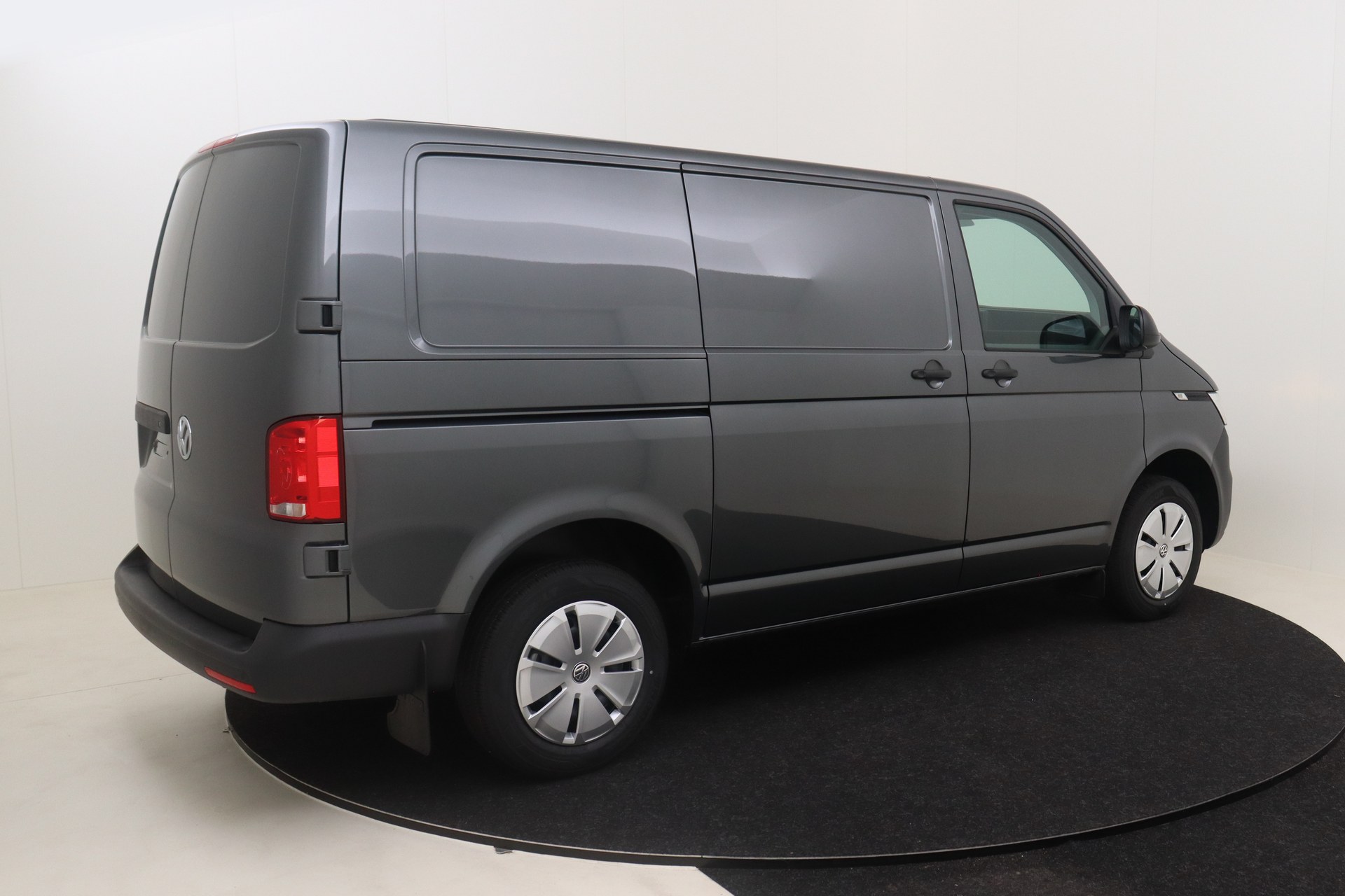 VOLKSWAGEN T6 Transporter   2.0 TDI 110ch 5M Van SWB