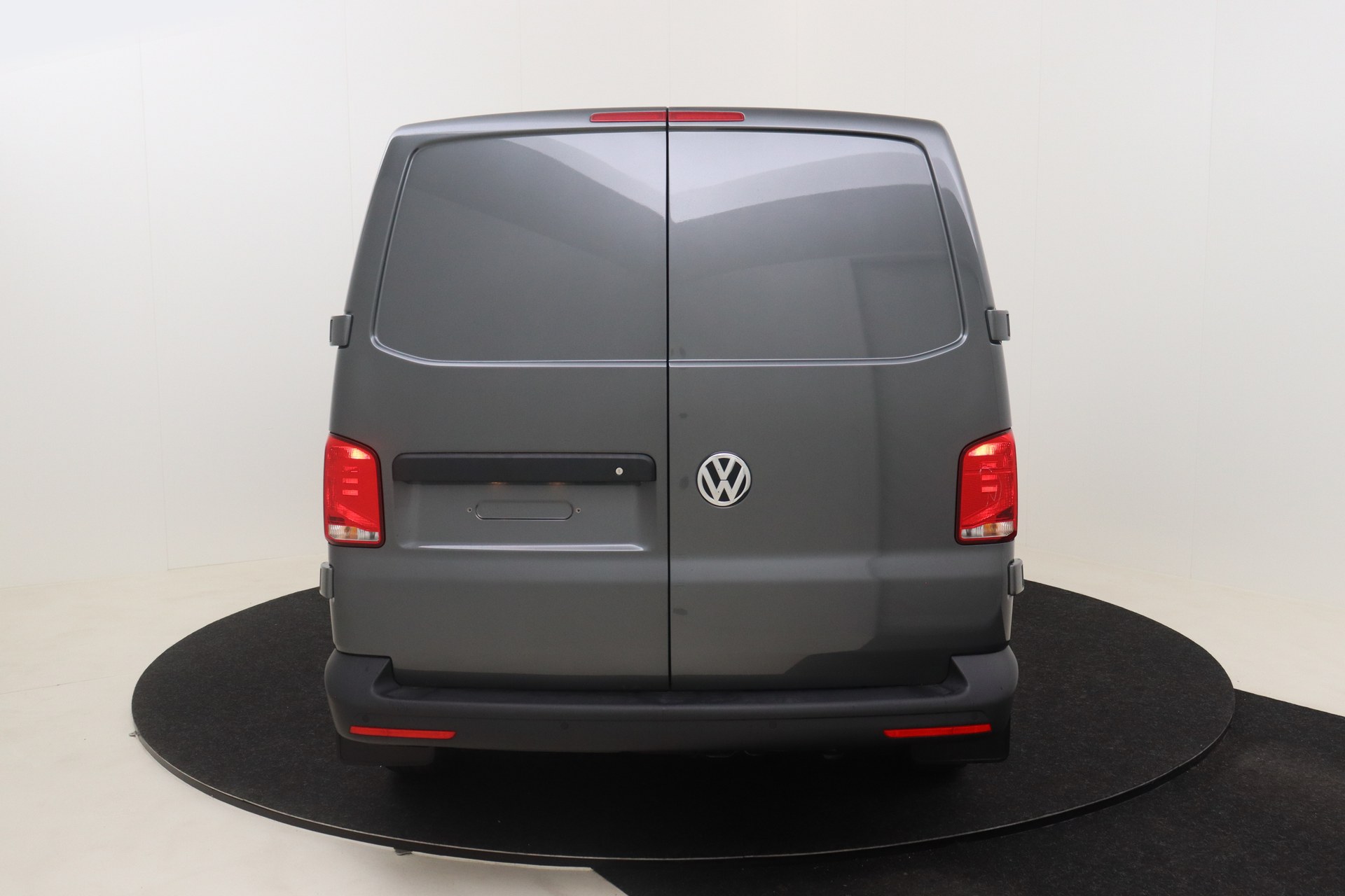 VOLKSWAGEN T6 Transporter   2.0 TDI 110ch 5M Van SWB