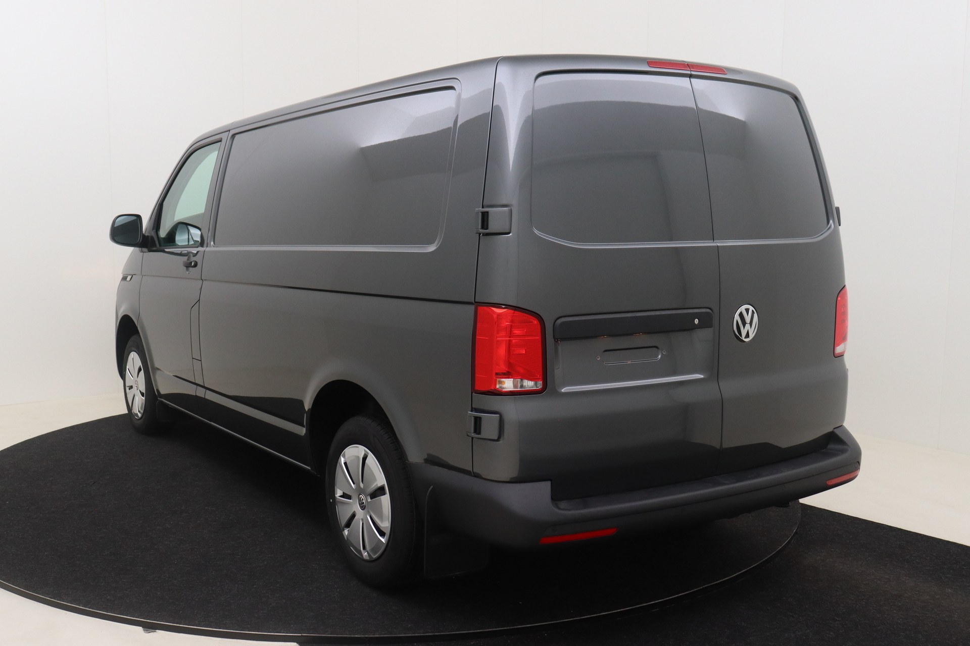 VOLKSWAGEN T6 Transporter   2.0 TDI 110ch 5M Van SWB