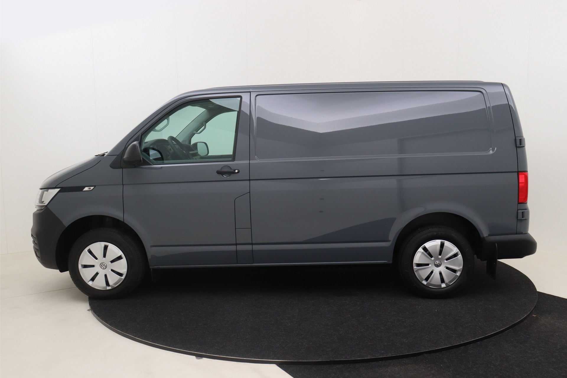 VOLKSWAGEN T6 Transporter   2.0 TDI 110ch 5M Van SWB