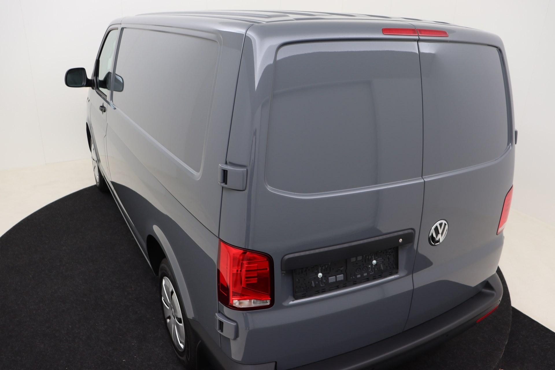 VOLKSWAGEN T6 Transporter   2.0 TDI 110ch 5M Van SWB