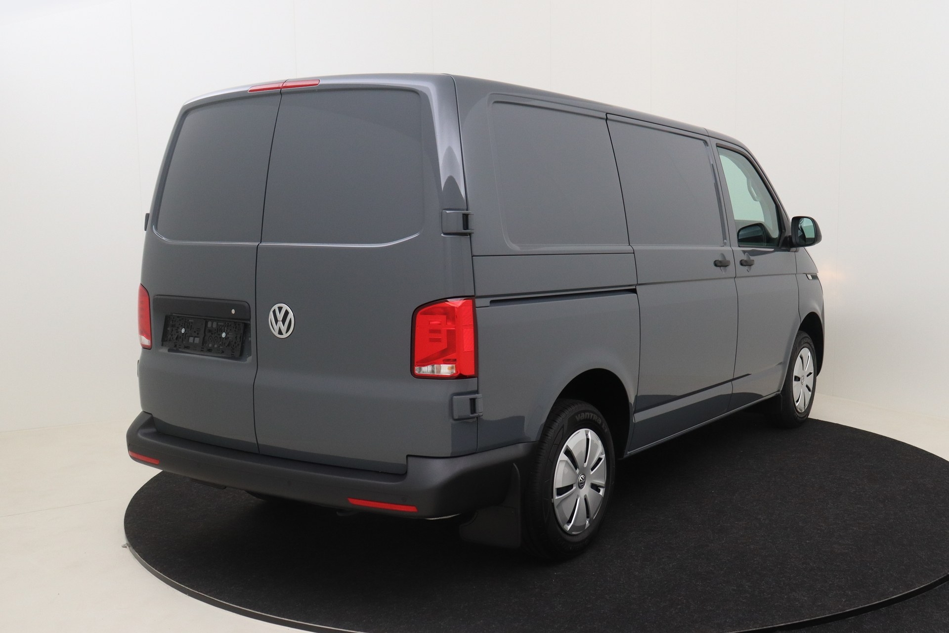 VOLKSWAGEN T6 Transporter   2.0 TDI 110ch 5M Van SWB