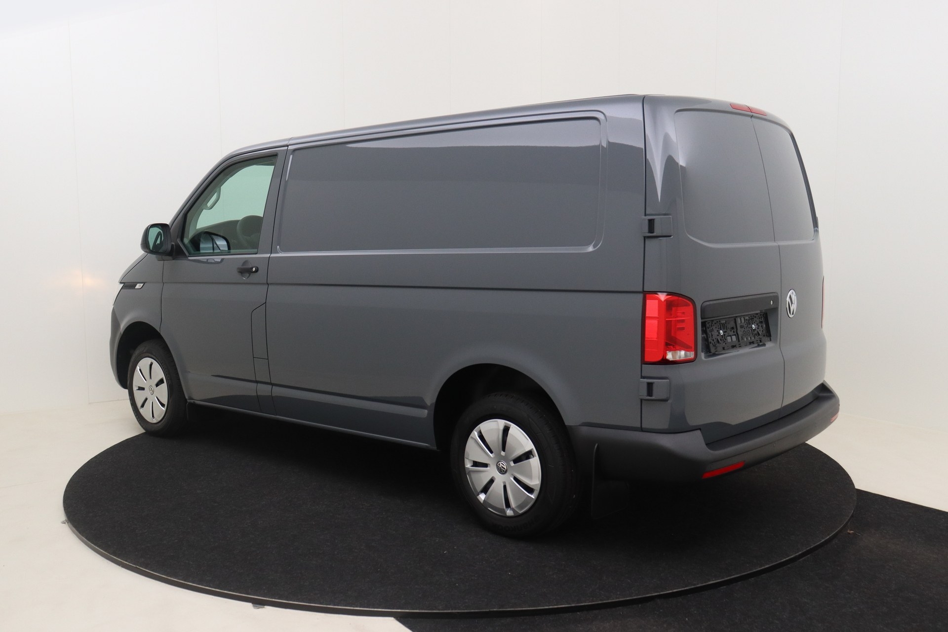 VOLKSWAGEN T6 Transporter   2.0 TDI 110ch 5M Van SWB