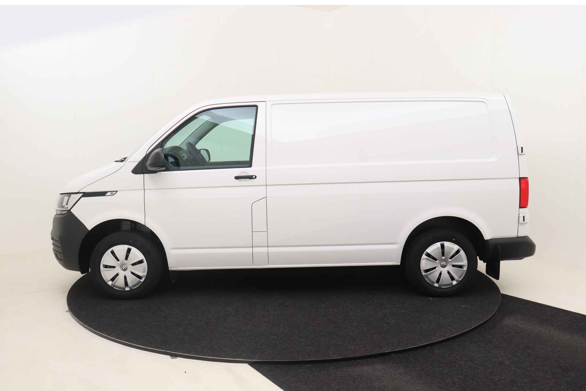 VOLKSWAGEN T6 Transporter   2.0 TDI EU6 150ch 6M Van SWB