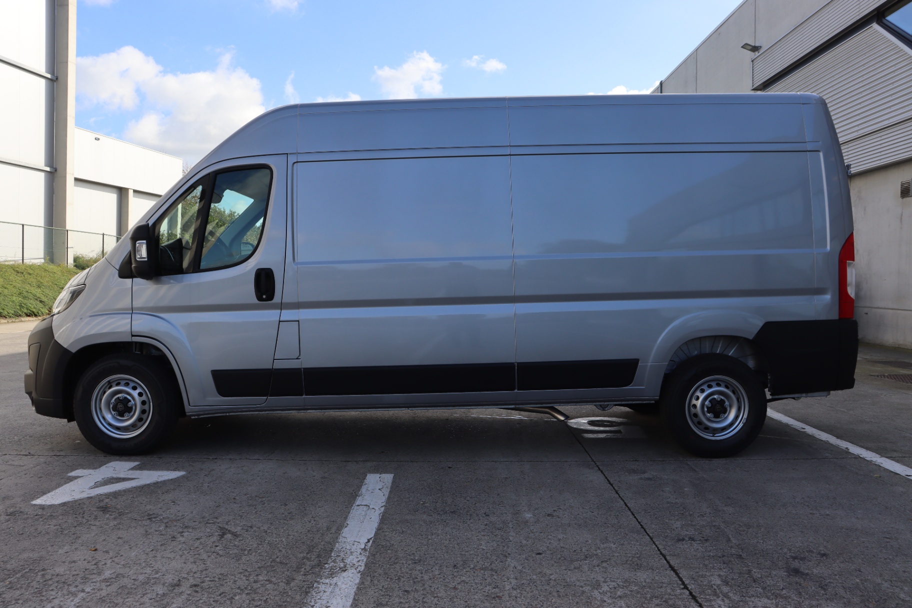 PEUGEOT BOXER 2.2 BlueHDi 140ch S&S Aut.8 New 435 L3H2