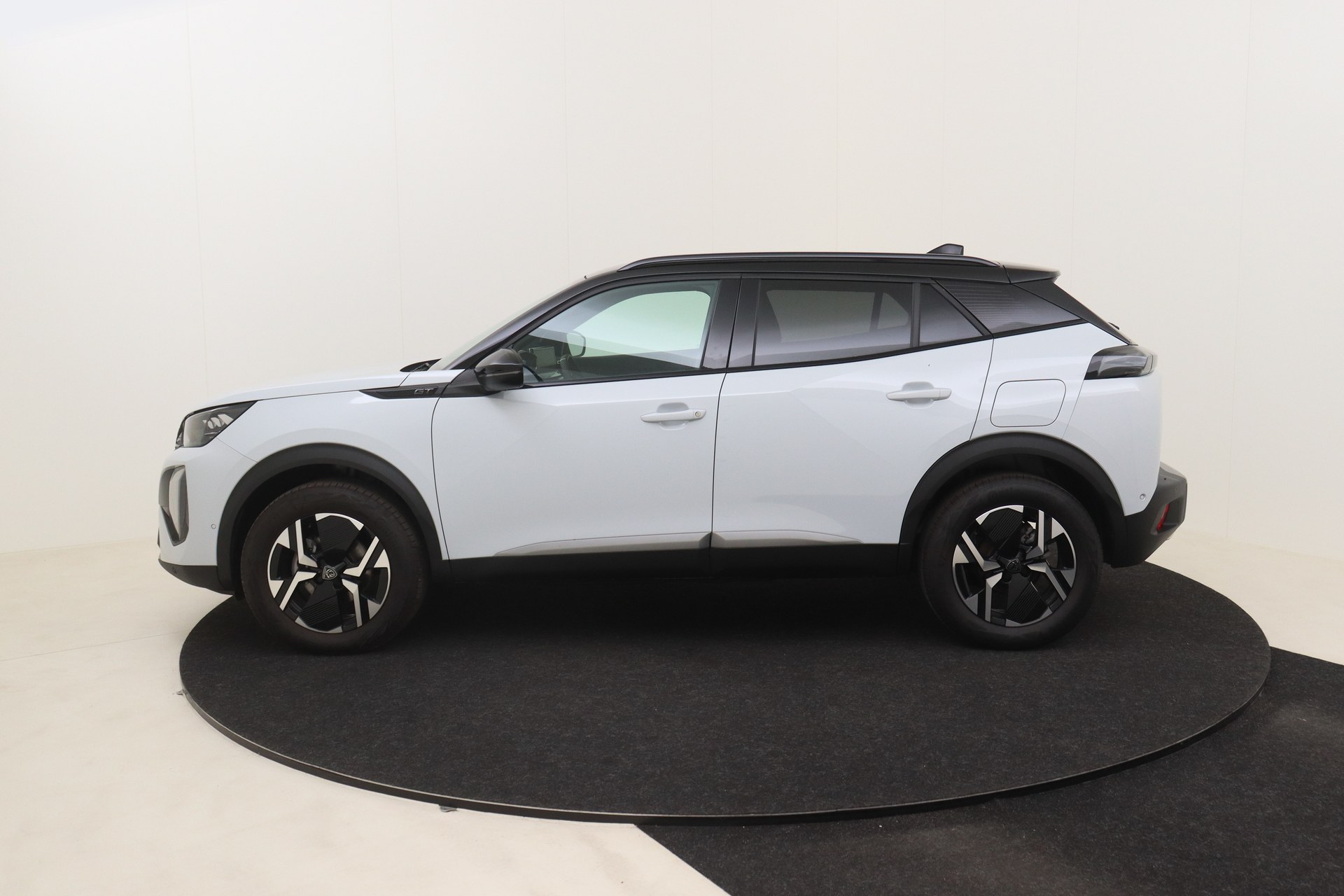 PEUGEOT 2008 1.2 Turbo 130ch EAT8    GT