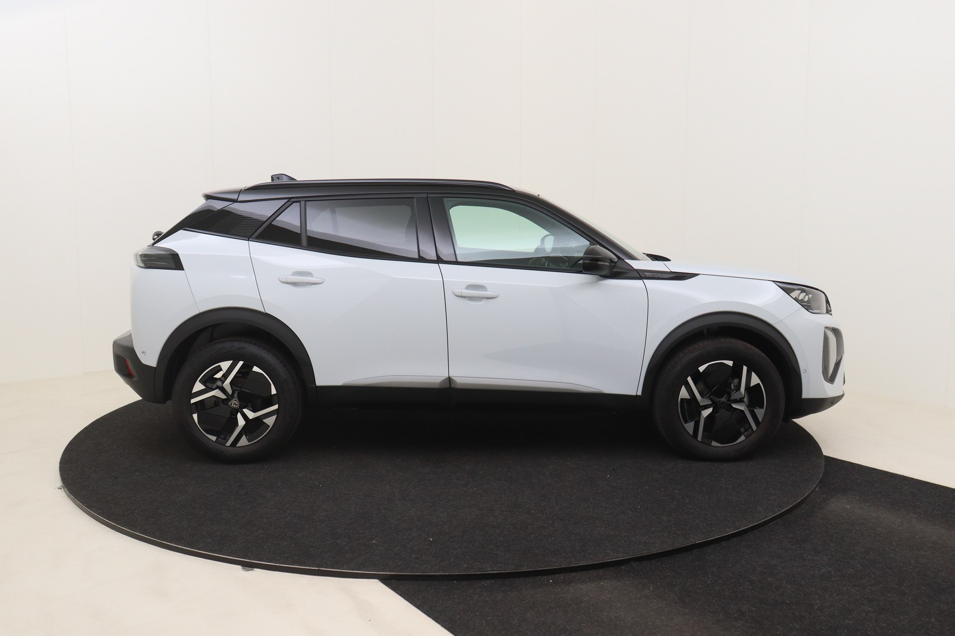 PEUGEOT 2008 1.2 Turbo 130ch EAT8    GT