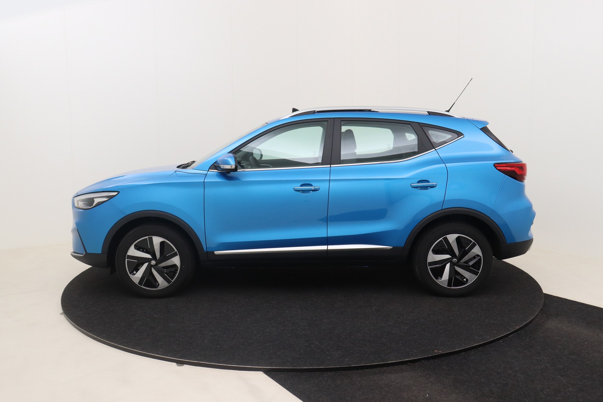 MG ZS EV 72 kWh Luxury I-smart