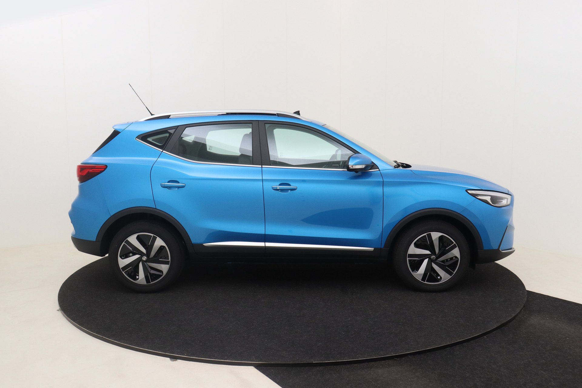 MG ZS EV 72 kWh Luxury I-smart