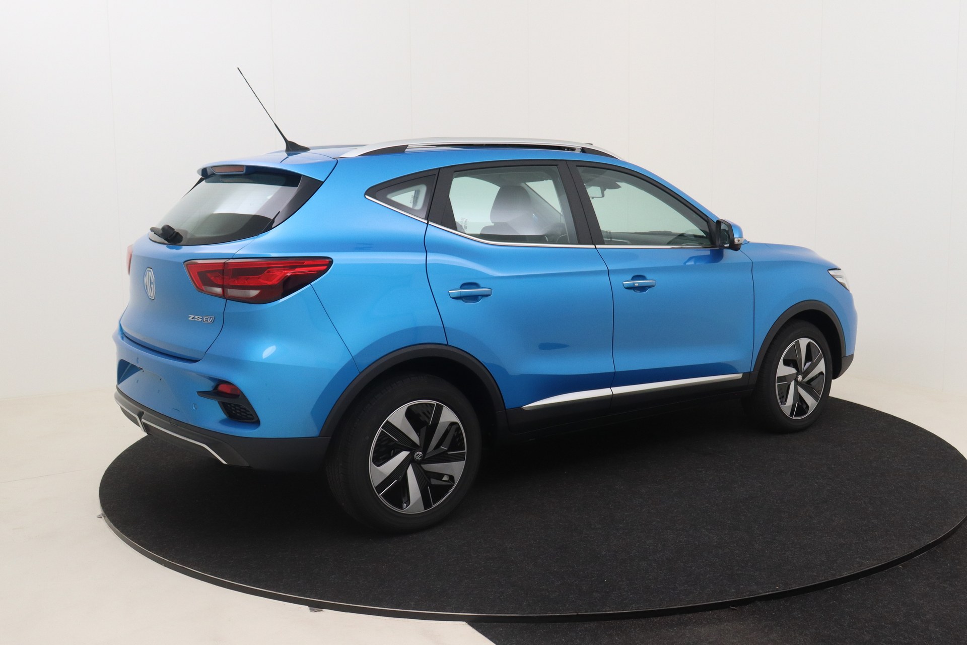 MG ZS EV 72 kWh Luxury I-smart