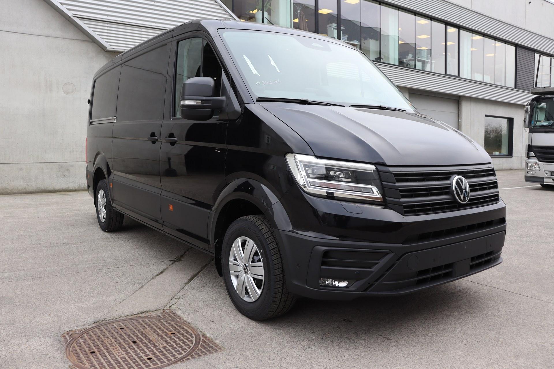 VOLKSWAGEN CRAFTER 2.0 TDI 177ch Aut. 35 Fourgon L3H2 3640mm