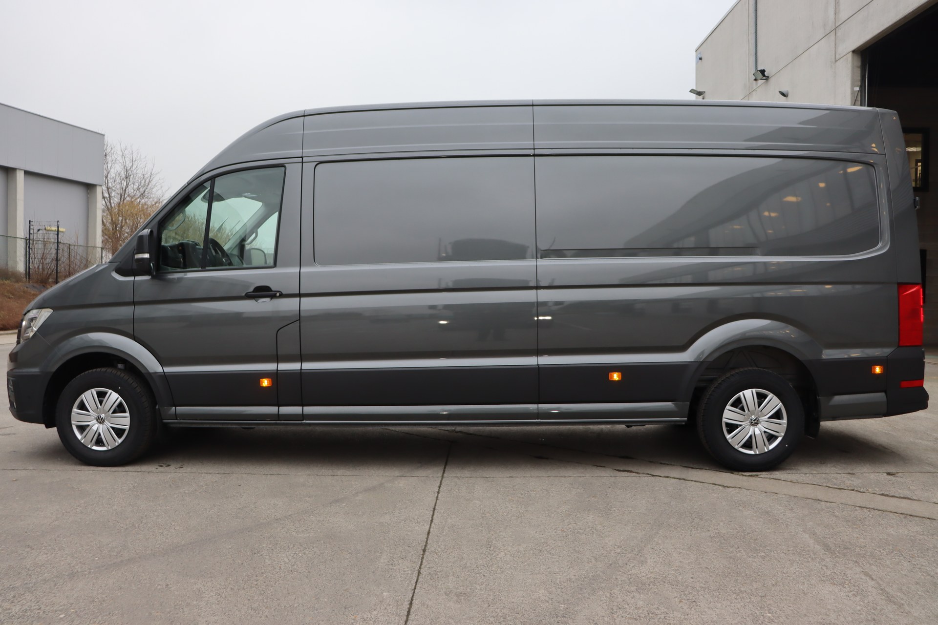 VOLKSWAGEN CRAFTER 2.0 TDI 177ch Aut. 35 Fourgon L4H3 4490 mm