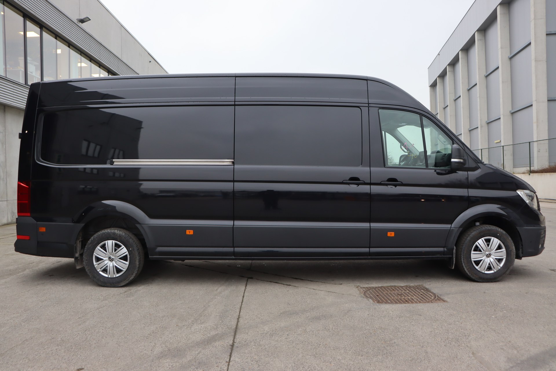 VOLKSWAGEN CRAFTER 2.0 TDI 177ch Aut. 35 Fourgon L4H3 4490 mm