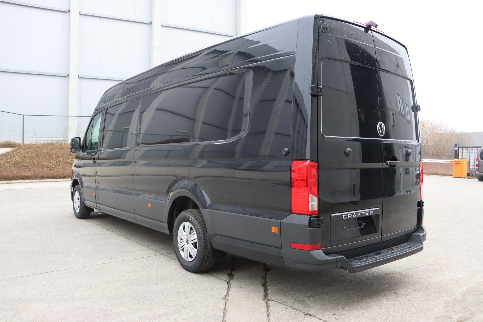 VOLKSWAGEN CRAFTER 2.0 TDI 177ch Aut. 35 Fourgon L5H3 4490 mm