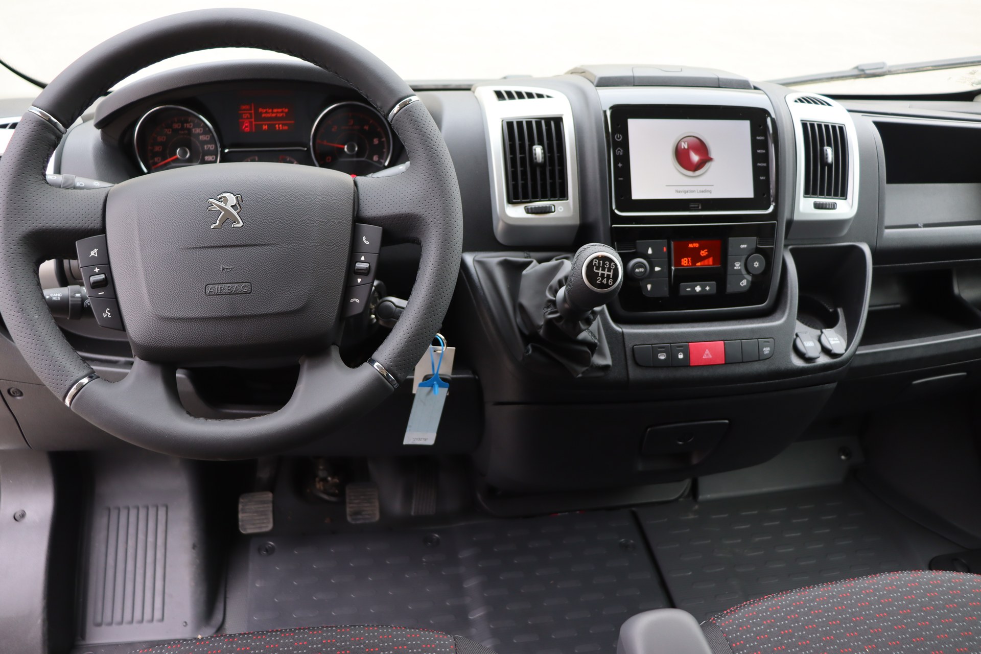 PEUGEOT BOXER 2.2 BlueHDi 165ch S&S Man.6 435 L4H2