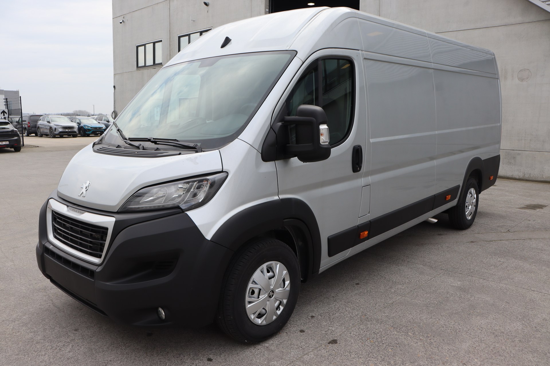 PEUGEOT BOXER 2.2 BlueHDi 165ch S&S Man.6 435 L4H2