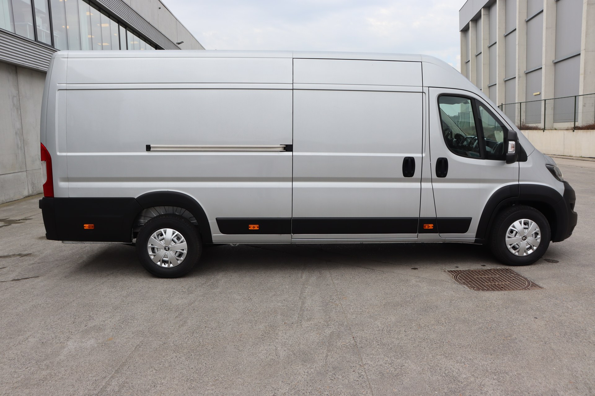 PEUGEOT BOXER 2.2 BlueHDi 165ch S&S Man.6 435 L4H2