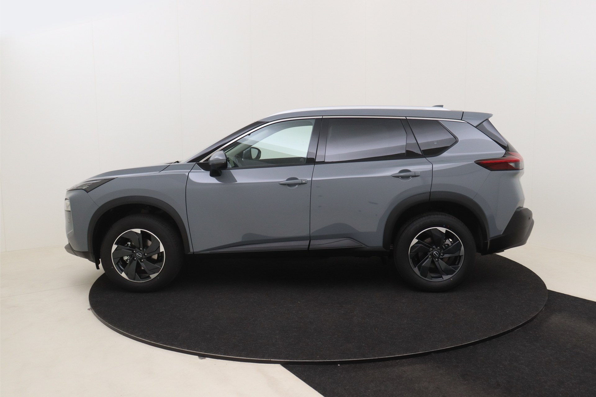 NISSAN X-TRAIL 1.5 VC-T Mild Hybrid 163ch CVT 2WD N-Connecta + PVC leather + Comfort pack 5pl
