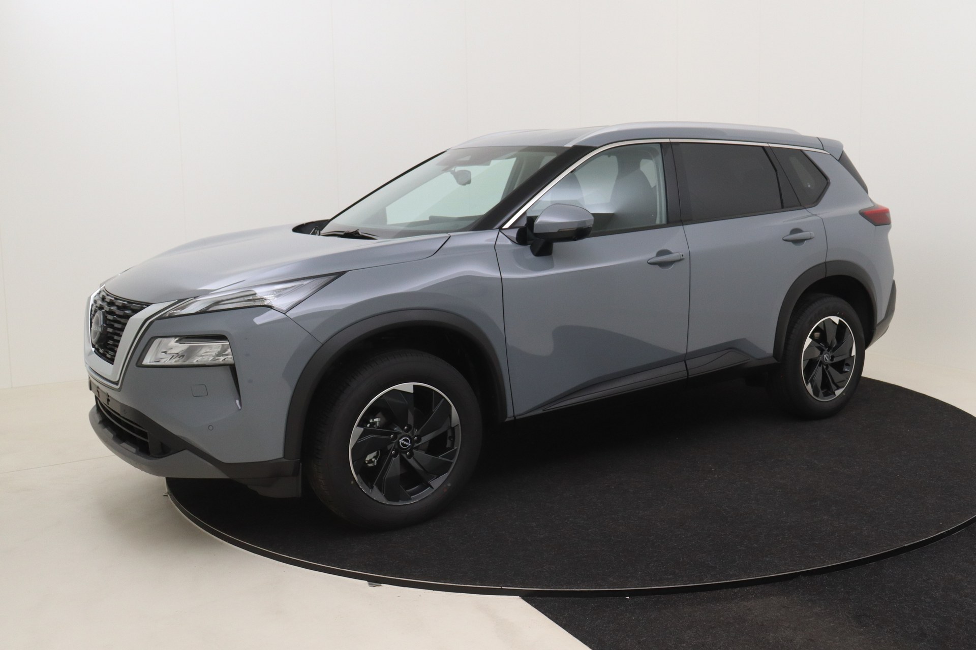 NISSAN X-TRAIL 1.5 VC-T Mild Hybrid 163ch CVT 2WD N-Connecta + PVC leather + Comfort pack 5pl