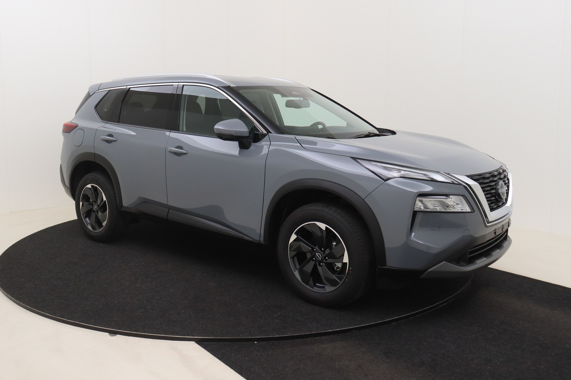 NISSAN X-TRAIL 1.5 VC-T Mild Hybrid 163ch CVT 2WD N-Connecta + PVC leather + Comfort pack 5pl