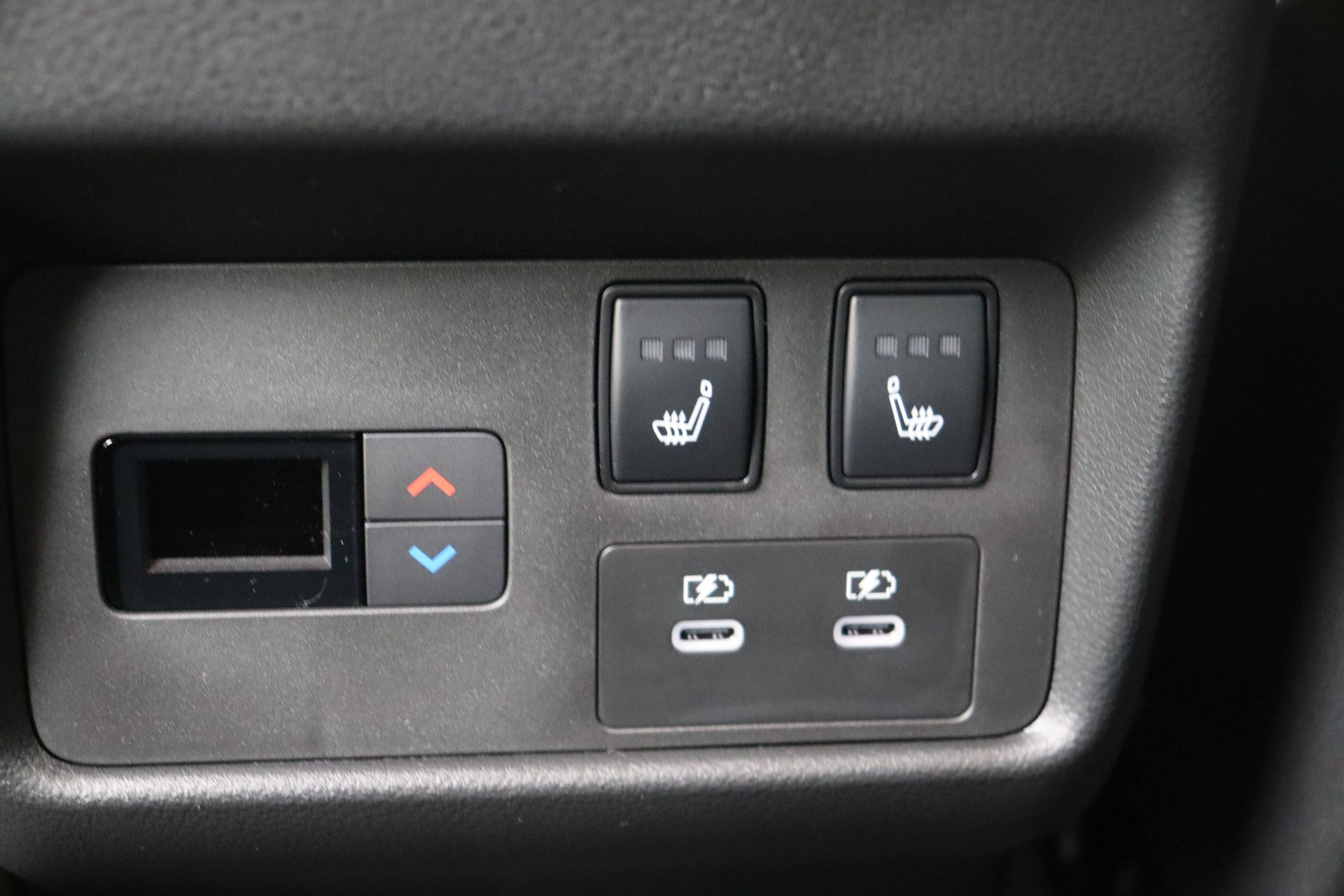 NISSAN X-TRAIL 1.5 VC-T Mild Hybrid 163ch CVT 2WD N-Connecta + PVC leather + Comfort pack 5pl