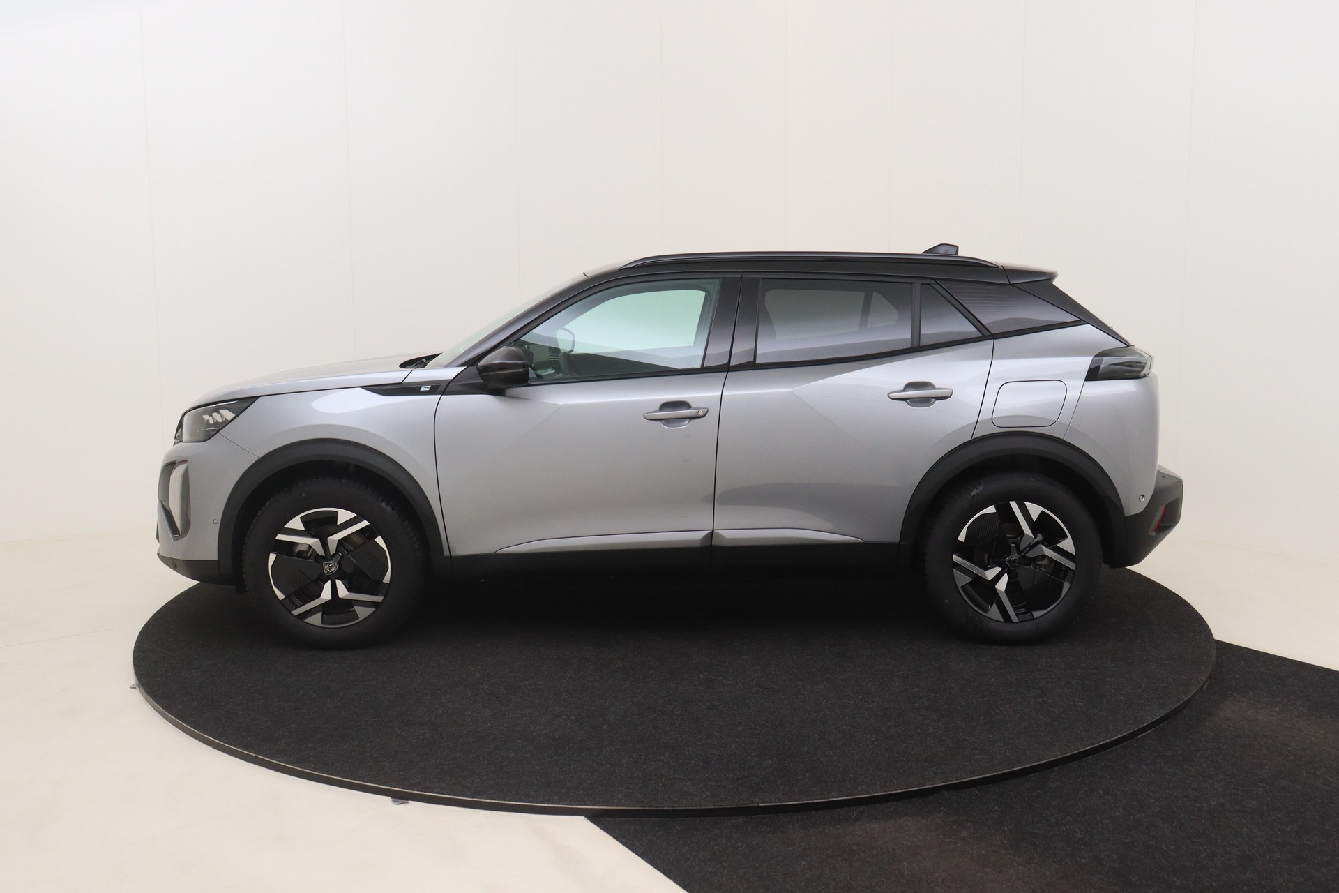 PEUGEOT E-2008 Electric 136ch Aut. GT