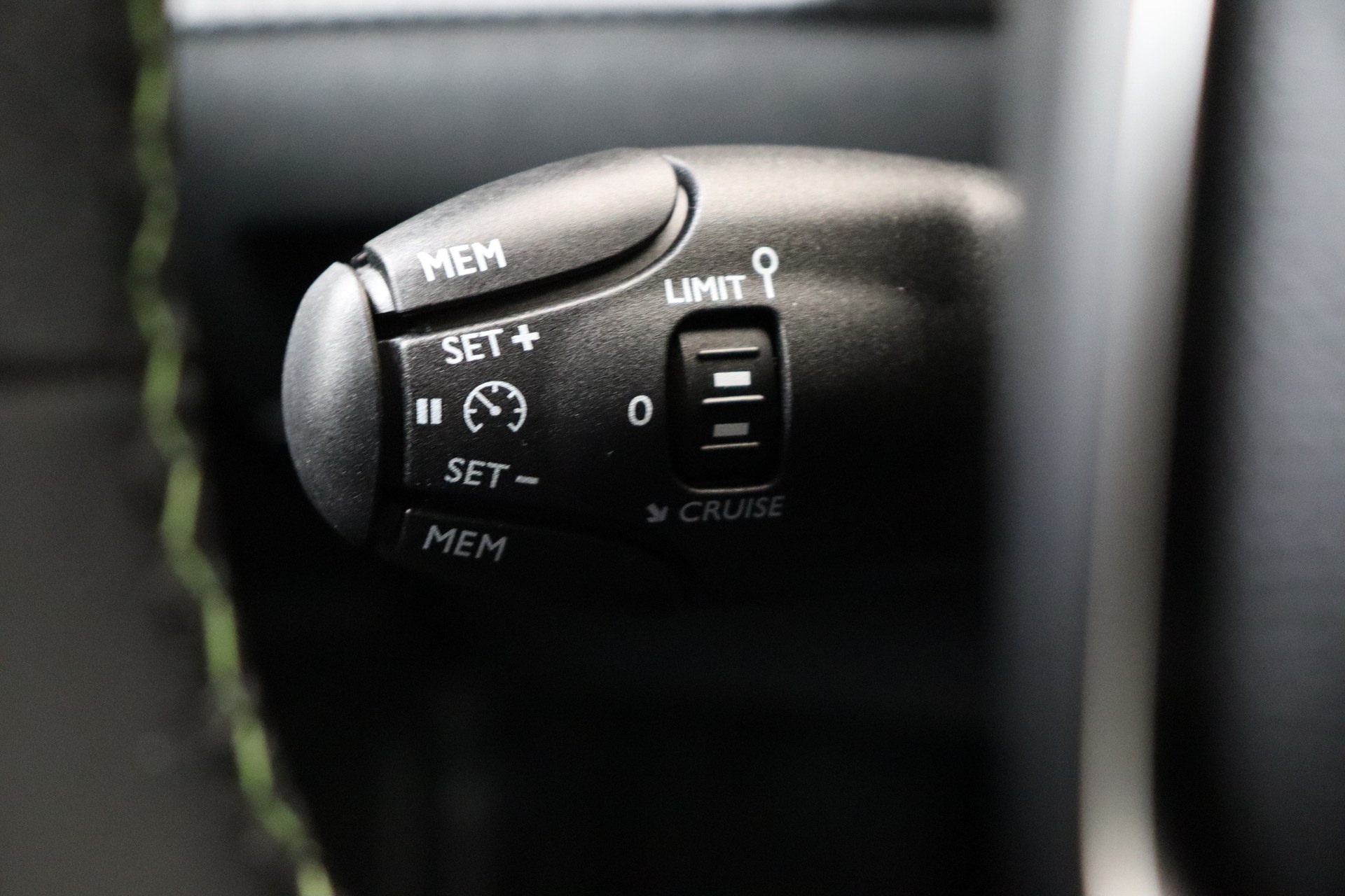 PEUGEOT E-2008 Electric 136ch Aut. GT