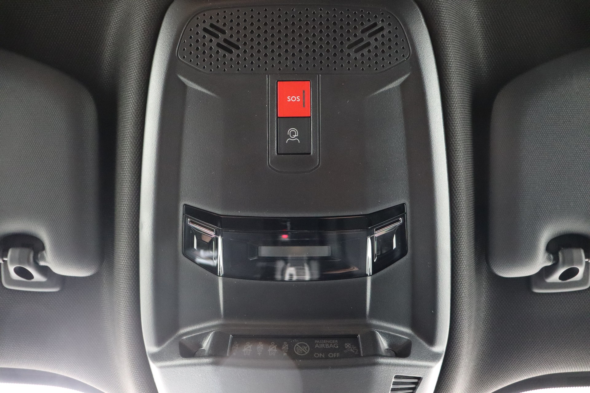 PEUGEOT E-2008 Electric 136ch Aut. GT