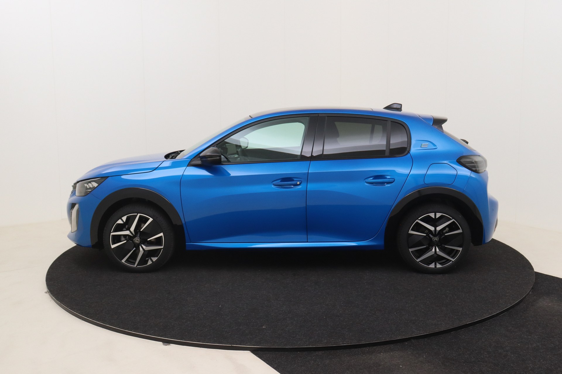 PEUGEOT E-208 Electric 156ch Aut. GT