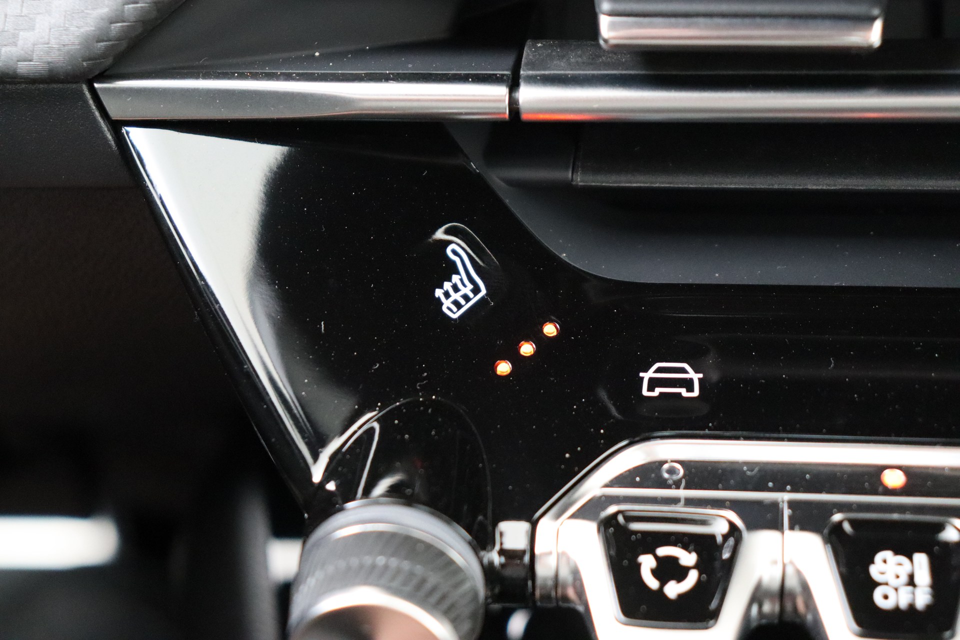 PEUGEOT E-208 Electric 156ch Aut. GT