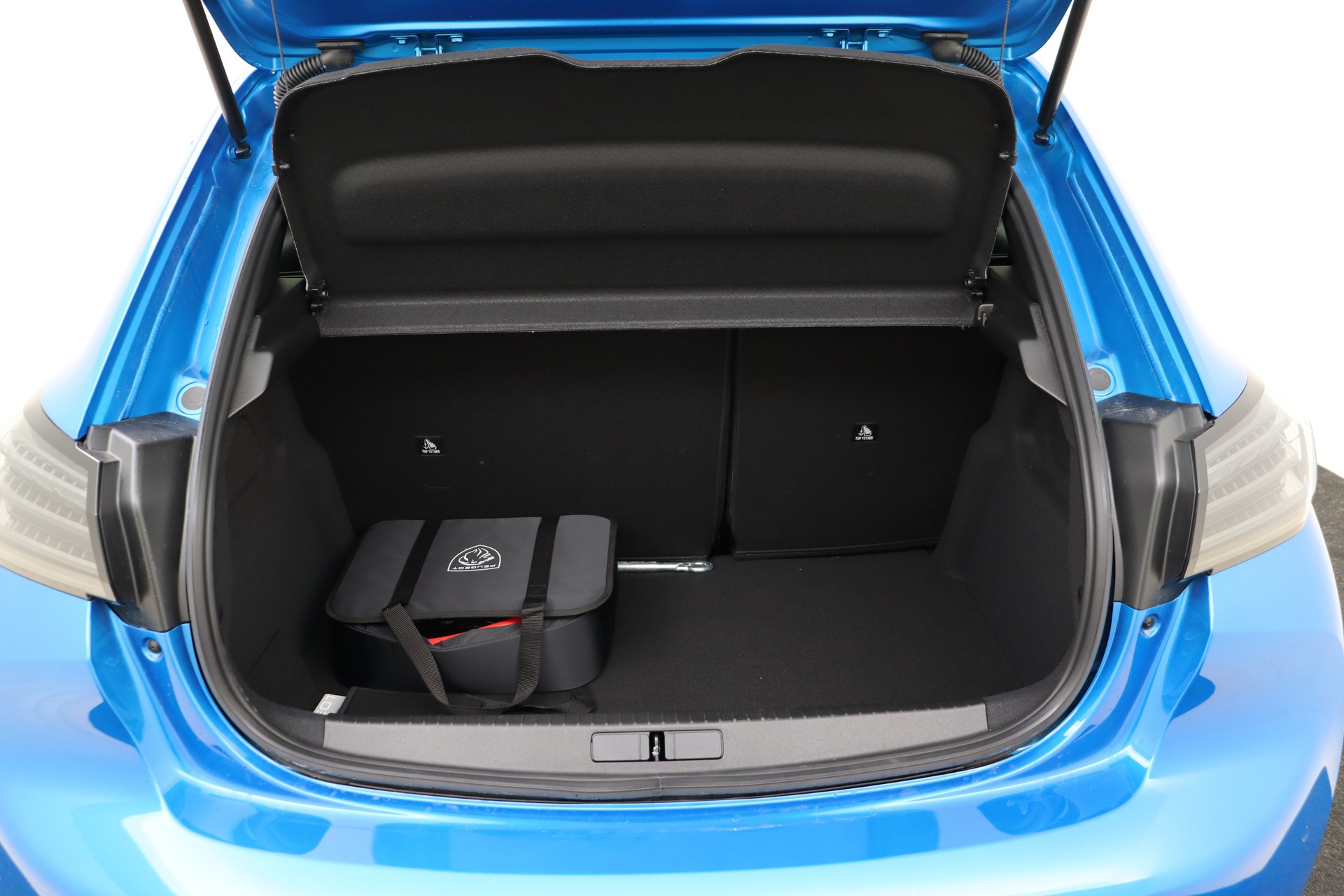 PEUGEOT E-208 Electric 156ch Aut. GT