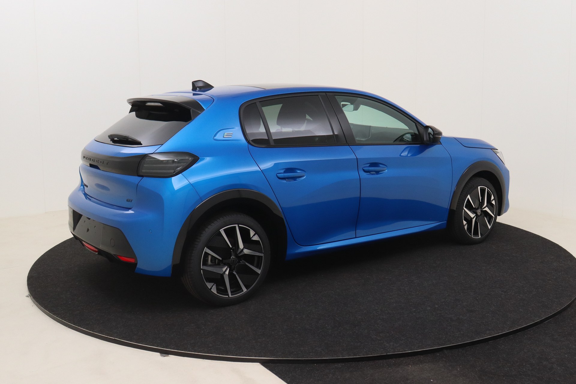 PEUGEOT E-208 Electric 156ch Aut. GT