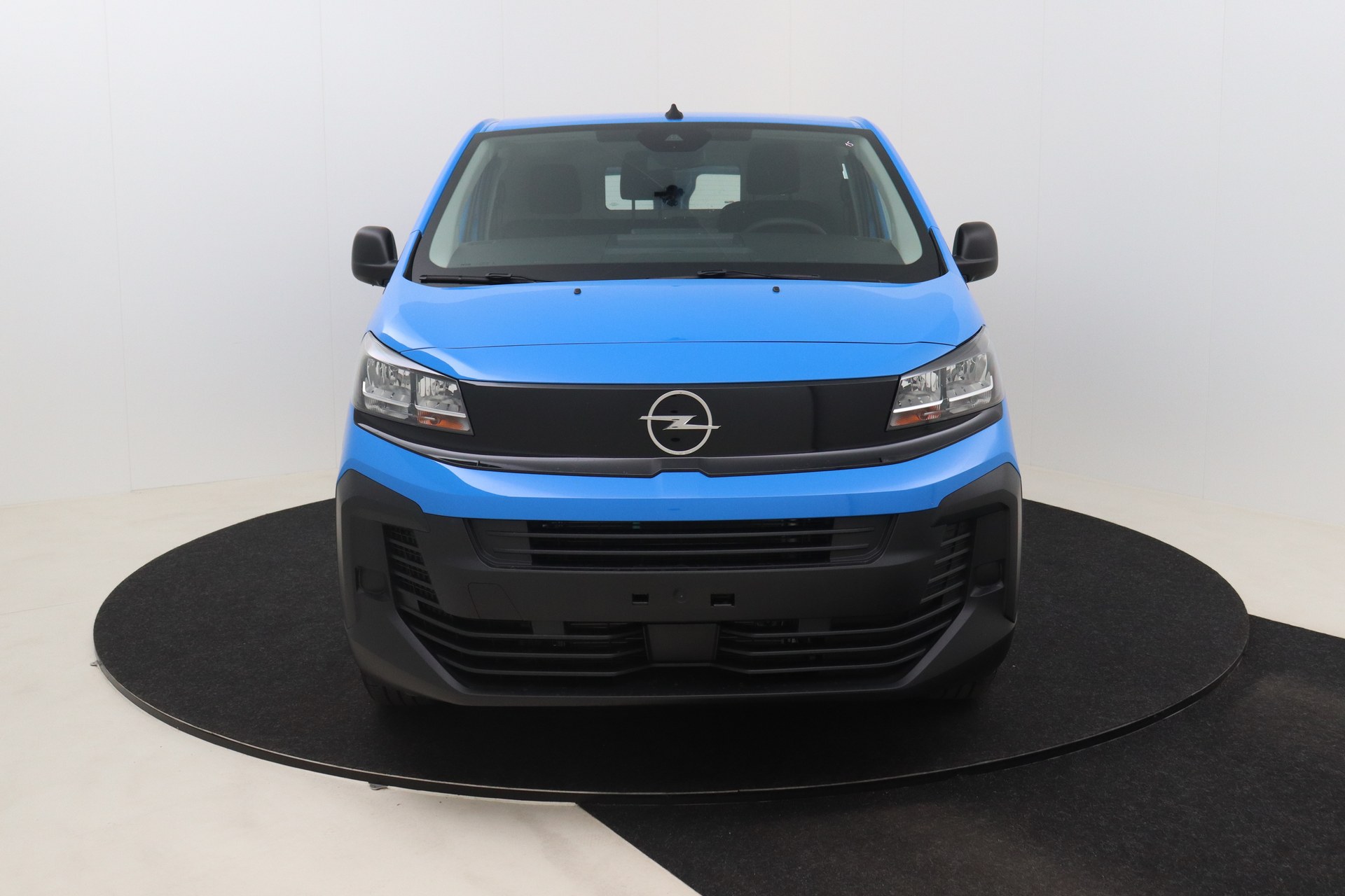 OPEL Vivaro 2.0 Turbo D 145 S/S AT8    New Van L2
