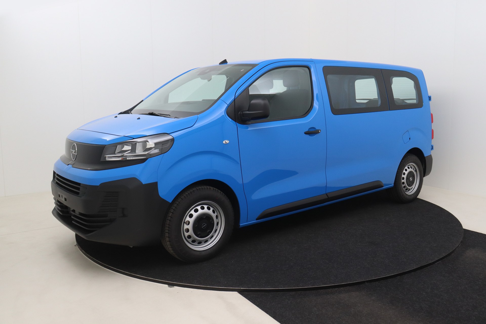 OPEL Vivaro 2.0 Turbo D 145 S/S AT8    New Van L2