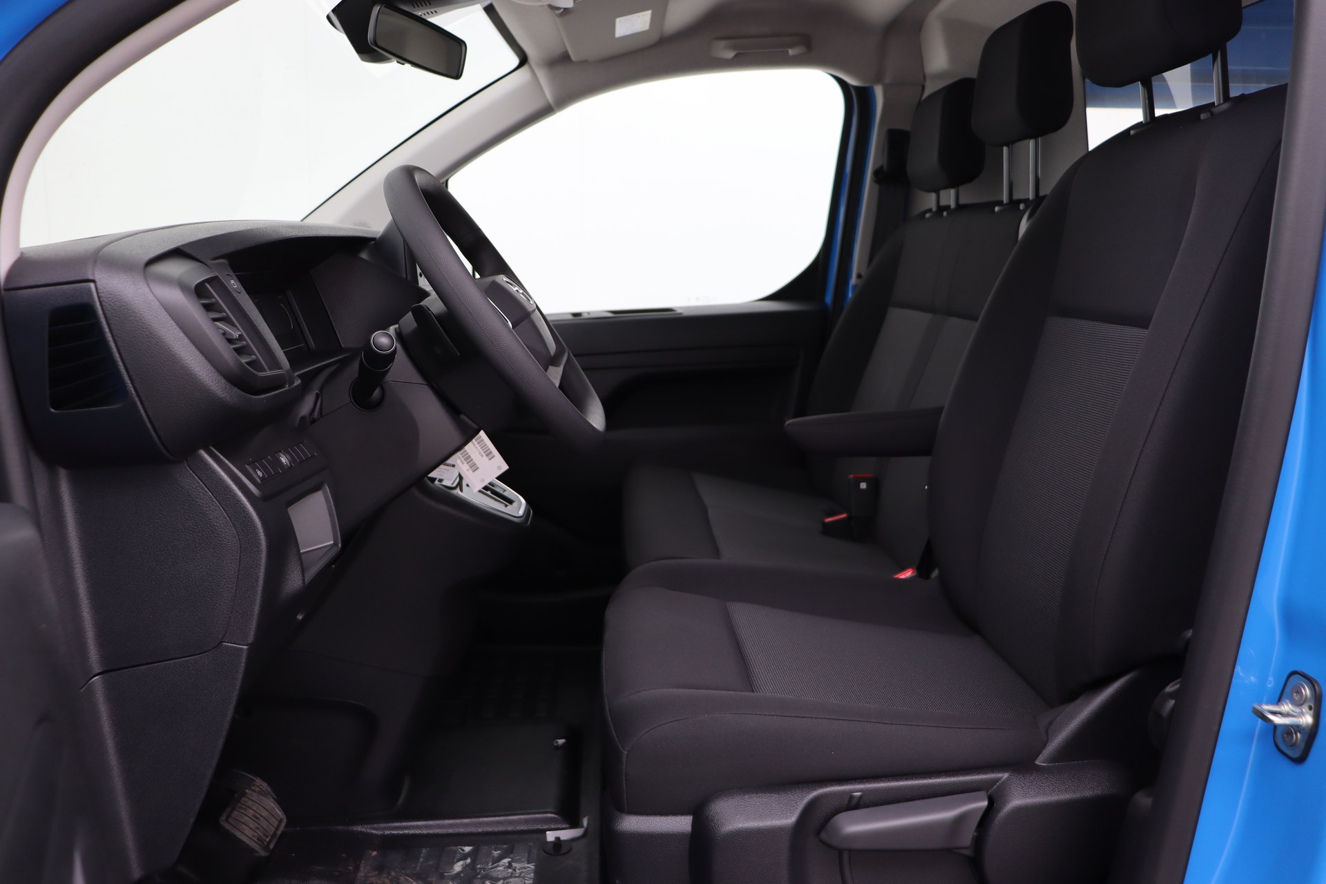 OPEL Vivaro 2.0 Turbo D 145 S/S AT8    New Van L2